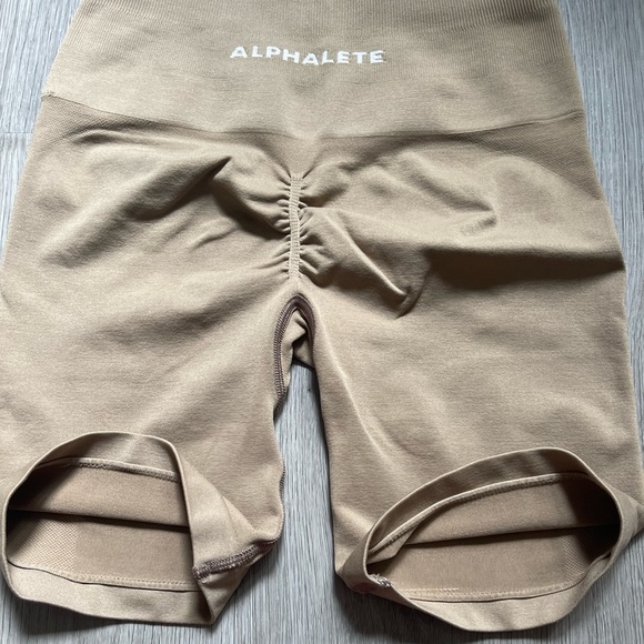 Alphalete Amplify Shorts - Picture 2 of 7